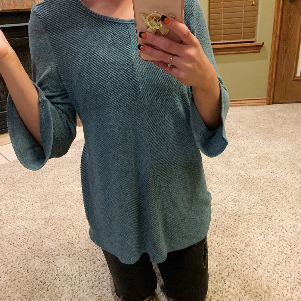 Apt. 9 top. Size L, but fits medium. Super comfortable!